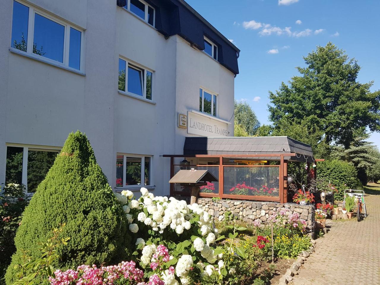 Landhotel Trampe Extérieur photo